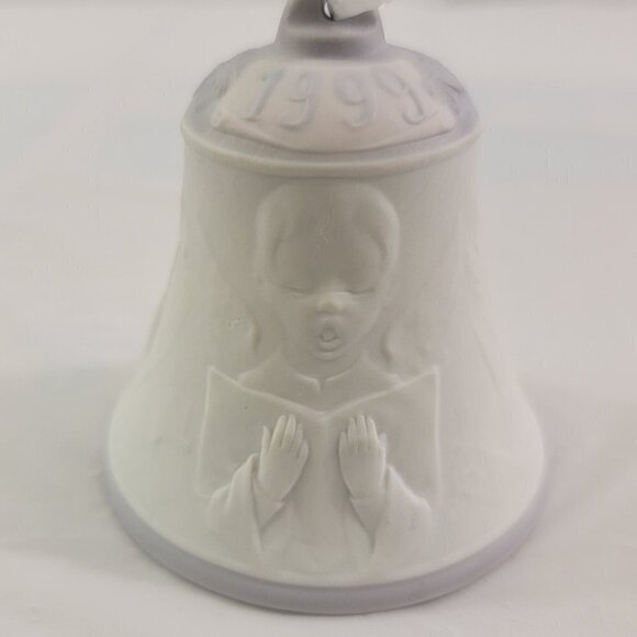 Vintage 1999 Lladro Hand Made Porcelain Bell Music Recital Collectible – Spain - Picture 11 of 16